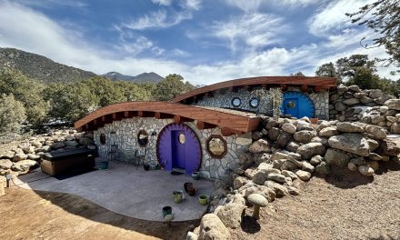 Hobbit Airbnb