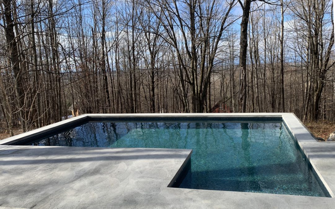 Bromont Infinity Pool